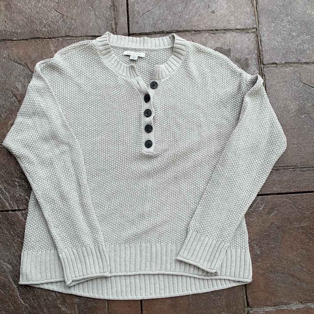American Eagle Sweater size medium